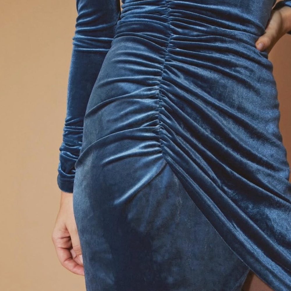 Elegant Sleek Simple Blue Velvet Turtleneck Dress - Picture 3 of 7